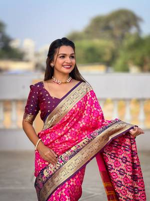 Soft silk blend saree with zari weaving meenakari bandhani design all over saree 4