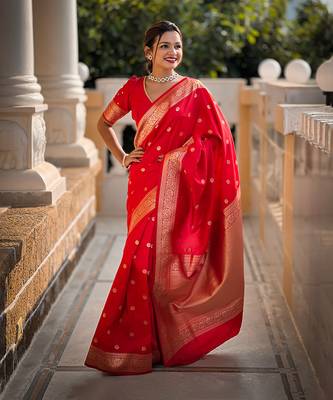 Soft banarasi silk blend saree with zari weaving motif design 1