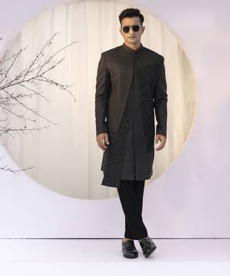 Assymetric onyx achkan set 1