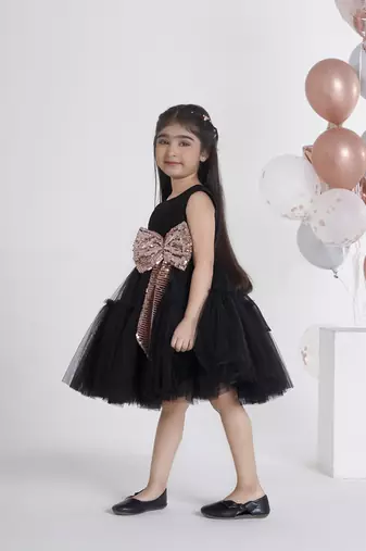 Black big sequins bow net frock