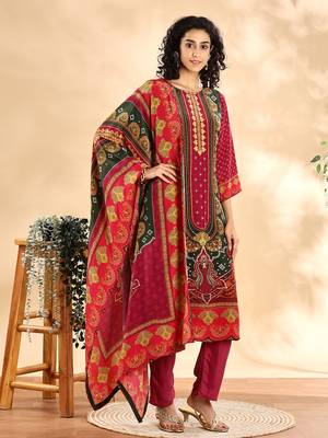  purple and green silk crepe sequins work straight kurta dupatta pant set 2