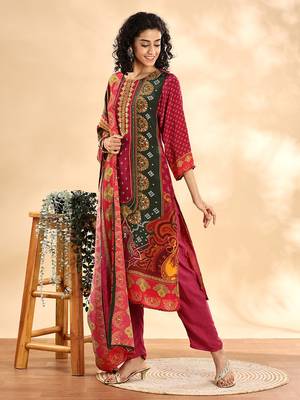  purple and green silk crepe sequins work straight kurta dupatta pant set 3