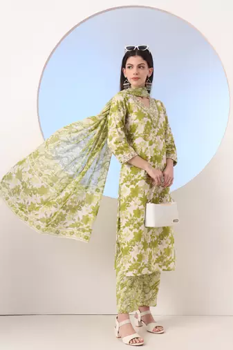  green floral print straight thread work kurta and trouser with dupatta set
