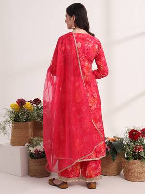  pink ethnic motifs,lace work anarkali kurta and trouser with dupatta set 3