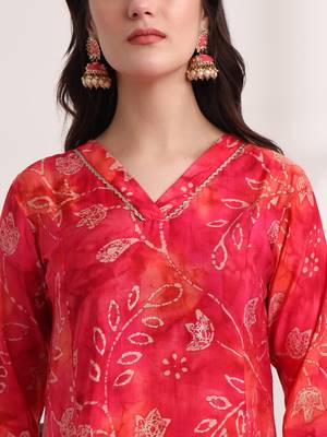  pink ethnic motifs,lace work anarkali kurta and trouser with dupatta set 4