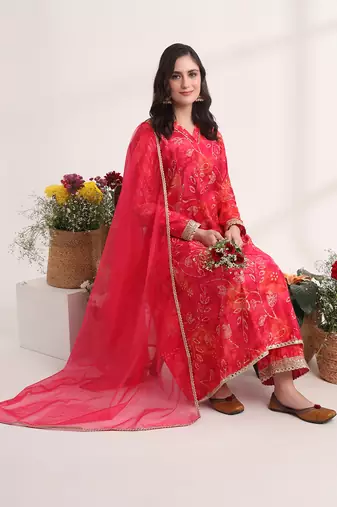  pink ethnic motifs,lace work anarkali kurta and trouser with dupatta set