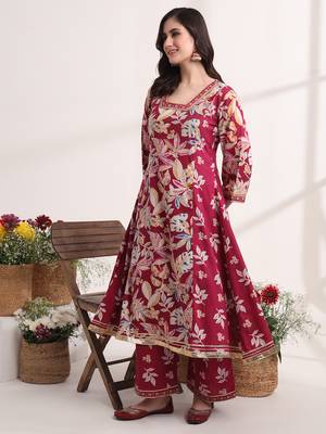  purple floral print a-line kurta trouser and dupatta set 4