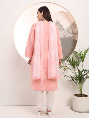  pink floral printed straight kurta trouser dupatta set 3