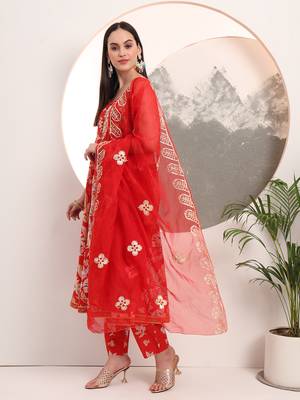  red floral print anarkali style kurta trouser and dupatta set 2