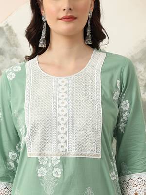  green floral printed straight kurta trouser dupatta set 4