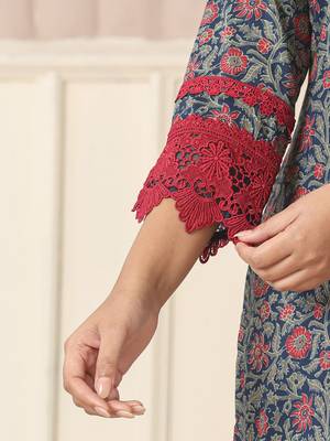  blue cotton floral print kurta dupatta set with lace detailing 5