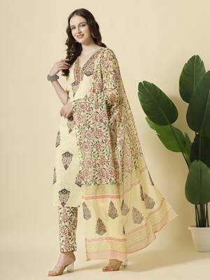  cream cotton cutdana work kurta set with pant & dupatta 2