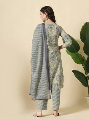 Green pure cotton paisley kurta dupatta pant set 3