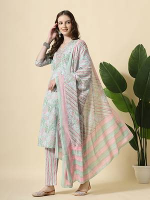  green pure cotton floral print,thread work kurta set with pant & dupatta 2