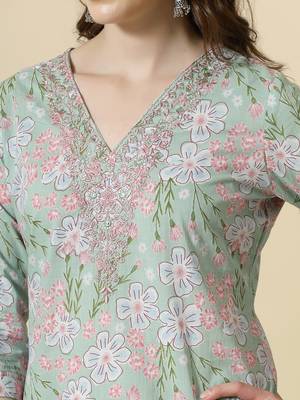  green pure cotton floral print,thread work kurta set with pant & dupatta 4