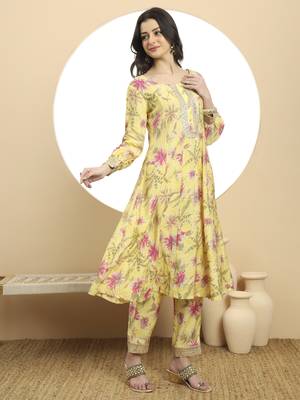  yellow printed silk embroidered kurta dupatta set 5