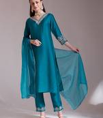  teal blue embroidered kurta with pant and dupatta comes with cotton lining