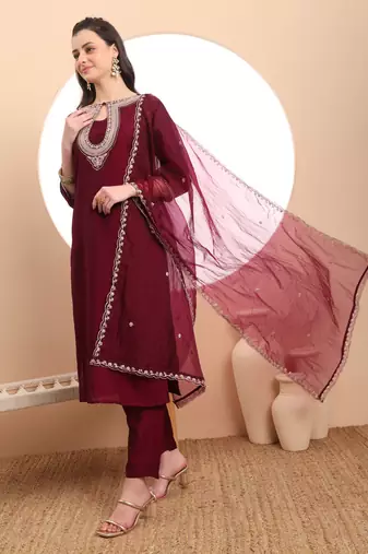  burgundy embroidered kurta with pant and dupatta comes with cotton lining
