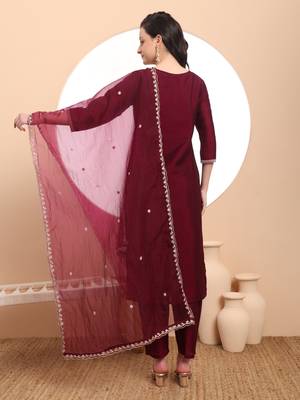  burgundy embroidered kurta with pant and dupatta comes with cotton lining 3