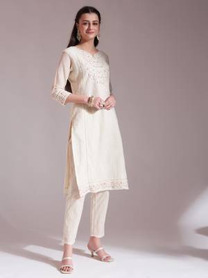  off-white handloom cotton thread work kurta dupatta pant set 5