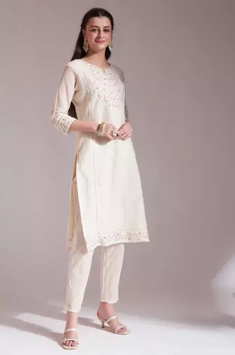  off-white handloom cotton thread work kurta dupatta pant set