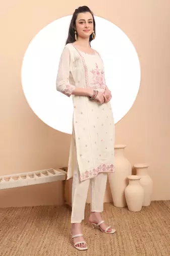  off-white pure handloom cotton thread work kurta dupatta pant set