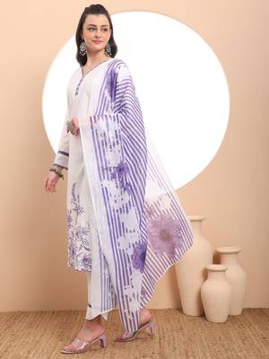  white chikankari lace work straight kurta trouser dupatta set 2