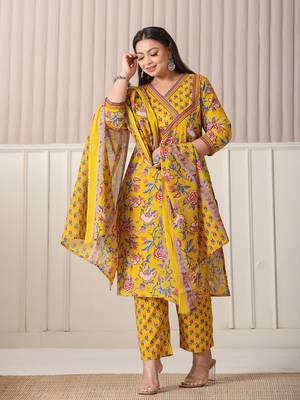 yellow floral print cotton cutdana work plus size kurta set with pant & dupatta 2