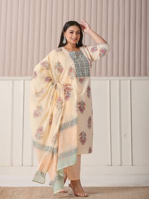 yelloe floral print cotton sequins work plus size kurta set with pant & dupatta 2