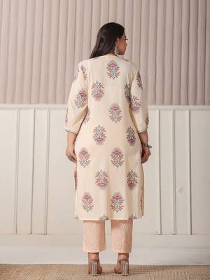 yelloe floral print cotton sequins work plus size kurta set with pant & dupatta 3