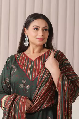 green floral print,patch work,lace work plus size kurta set with pant & dupatta
