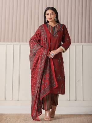 maroon floral print,patch work,lace work plus size kurta set with pant & dupatta 1