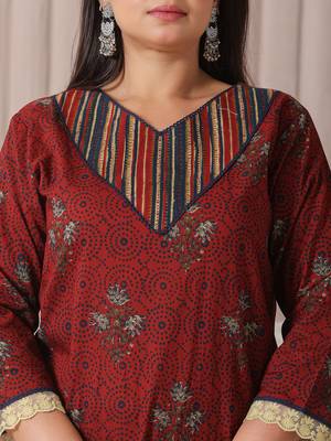 maroon floral print,patch work,lace work plus size kurta set with pant & dupatta 4