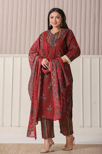 maroon floral print,patch work,lace work plus size kurta set with pant & dupatta