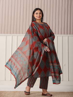 maroon block print cotton lace work plus size kurta set with pant & dupatta 2