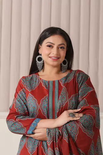 maroon block print cotton lace work plus size kurta set with pant & dupatta