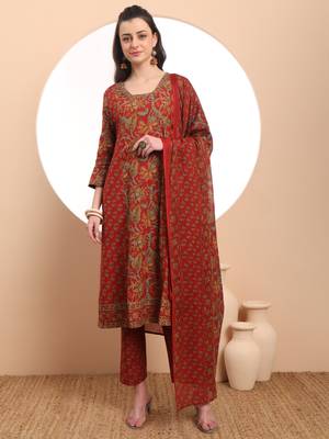 red floral print thread work a-line kurta trouser dupatta set 1