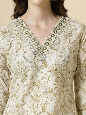 green pure cotton paisley,thread work kurta dupatta pant set 4