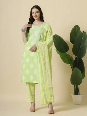 green pure cotton floral print,thread work kurta dupatta pant set 1