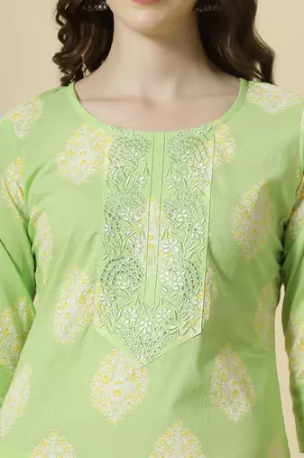 green pure cotton floral print,thread work kurta dupatta pant set