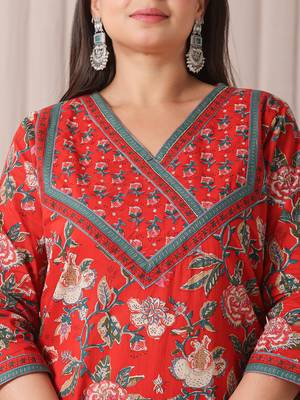 red floral print cotton cutdana work plus size kurta set with pant & dupatta 4