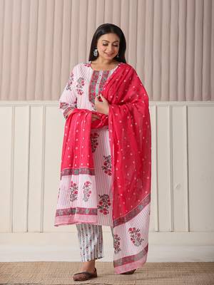 white floral print cotton sequins work plus size kurta set with pant & dupatta 2