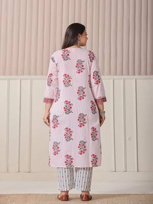 white floral print cotton sequins work plus size kurta set with pant & dupatta 3