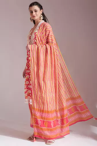 pure cotton pink kurta dupatta set with lace detailing