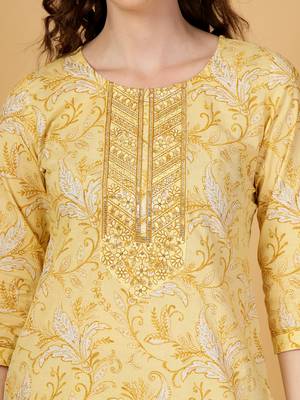yellow floral print thread work straight kurta trouser dupatta set 4