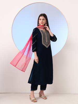 navy blue velvet zari work kurta trouser dupatta set 2