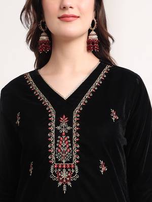 black straight embroidery kurta and trouser with dupatta set 4
