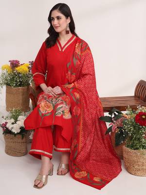 red floral,lace work straight kurta and trouser with dupatta set 5