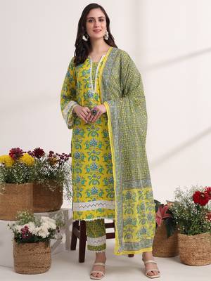 yellow floral print pakistani style kurta trouser and dupatta set 1
