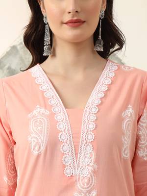 peach paisley,lace work straight kurta trouser dupatta set 4